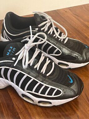 Nike Air Max Tailwind 4 Black and White - Women's Size 9.5